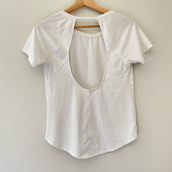 Under armour open back shirt - Picture 2 of 6